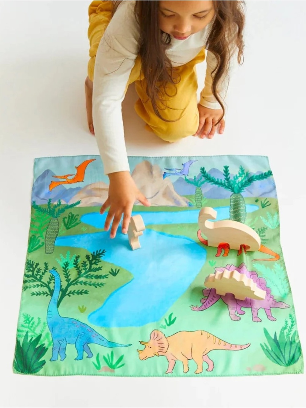 NWT Sarah's Silks Playmap Dinosaur
